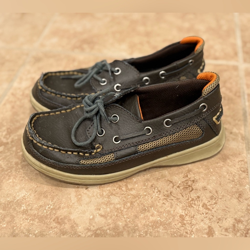 Cherokee brown Sperry similar boat shoes size 13.5